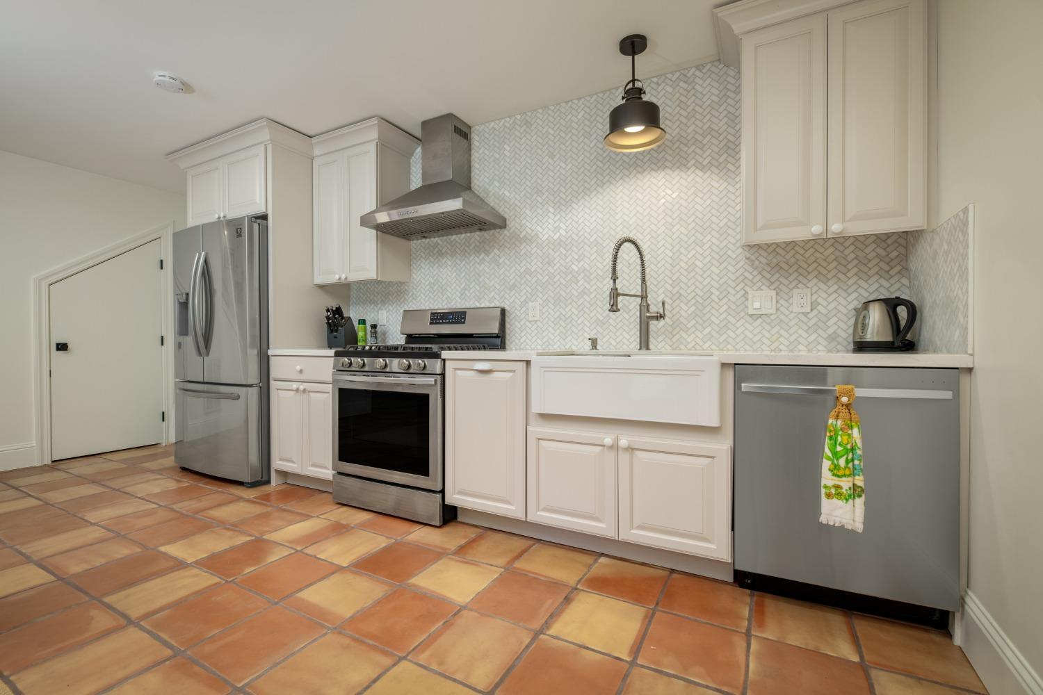 Nevada City, California, 95959, United States, 4 Bedrooms Bedrooms, ,5 BathroomsBathrooms,Residential,Active,1808164