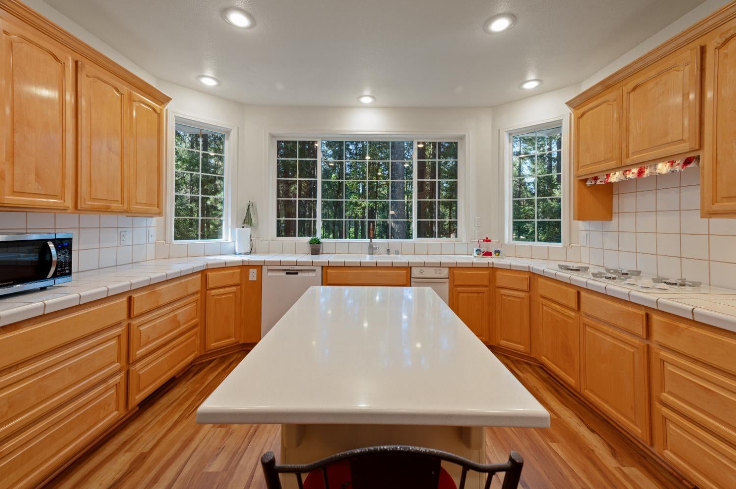 Nevada City, California, 95959, United States, 3 Bedrooms Bedrooms, ,4 BathroomsBathrooms,Residential,Active,1919052