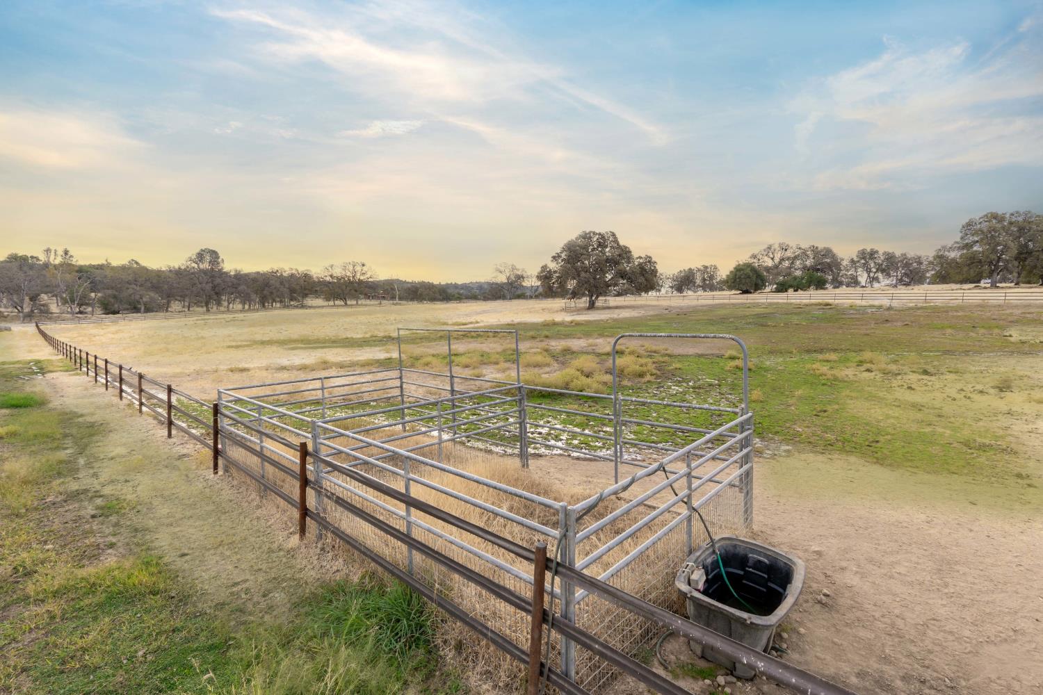 Smartsville, California, 95977, United States, 1 Bedroom Bedrooms, ,3 BathroomsBathrooms,Residential,Active,1952299