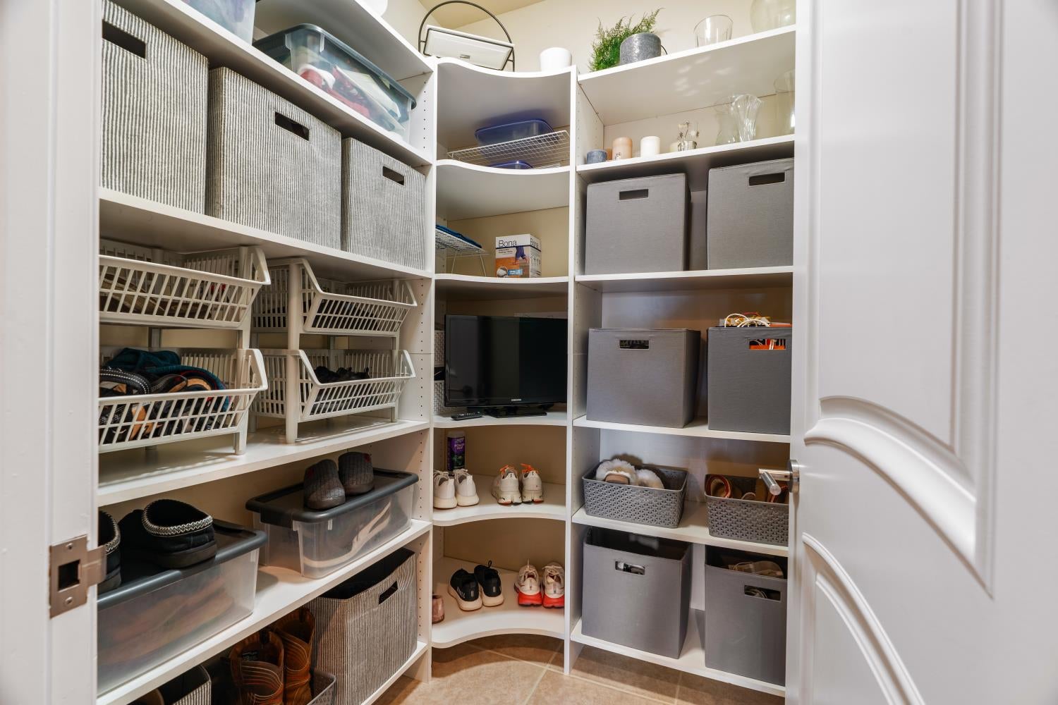 El Dorado Hills, California, 95762, United States, 5 Bedrooms Bedrooms, ,4 BathroomsBathrooms,Residential,Active,2023351