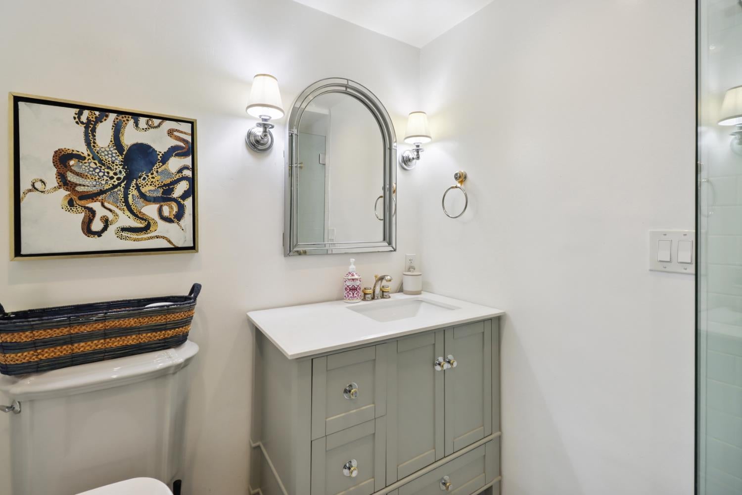 Carmichael, California, 95608, United States, 4 Bedrooms Bedrooms, ,3 BathroomsBathrooms,Residential,Active,1904149