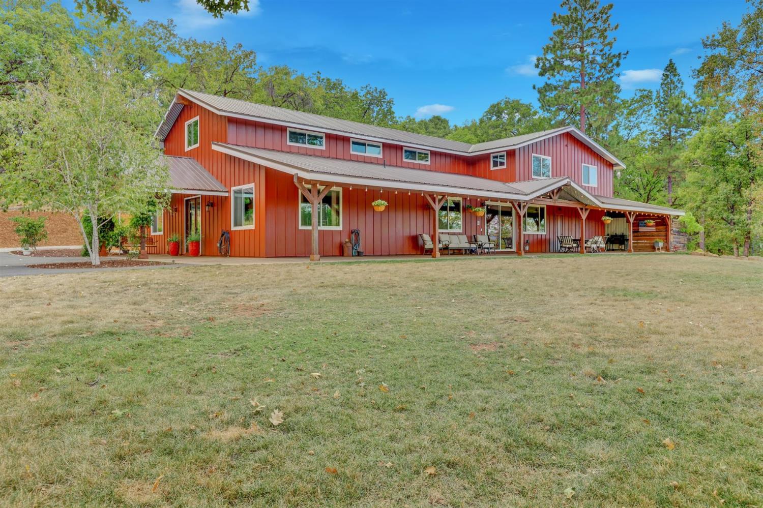 Grass Valley, California, 95949, United States, 4 Bedrooms Bedrooms, ,5 BathroomsBathrooms,Residential,Active,1941342