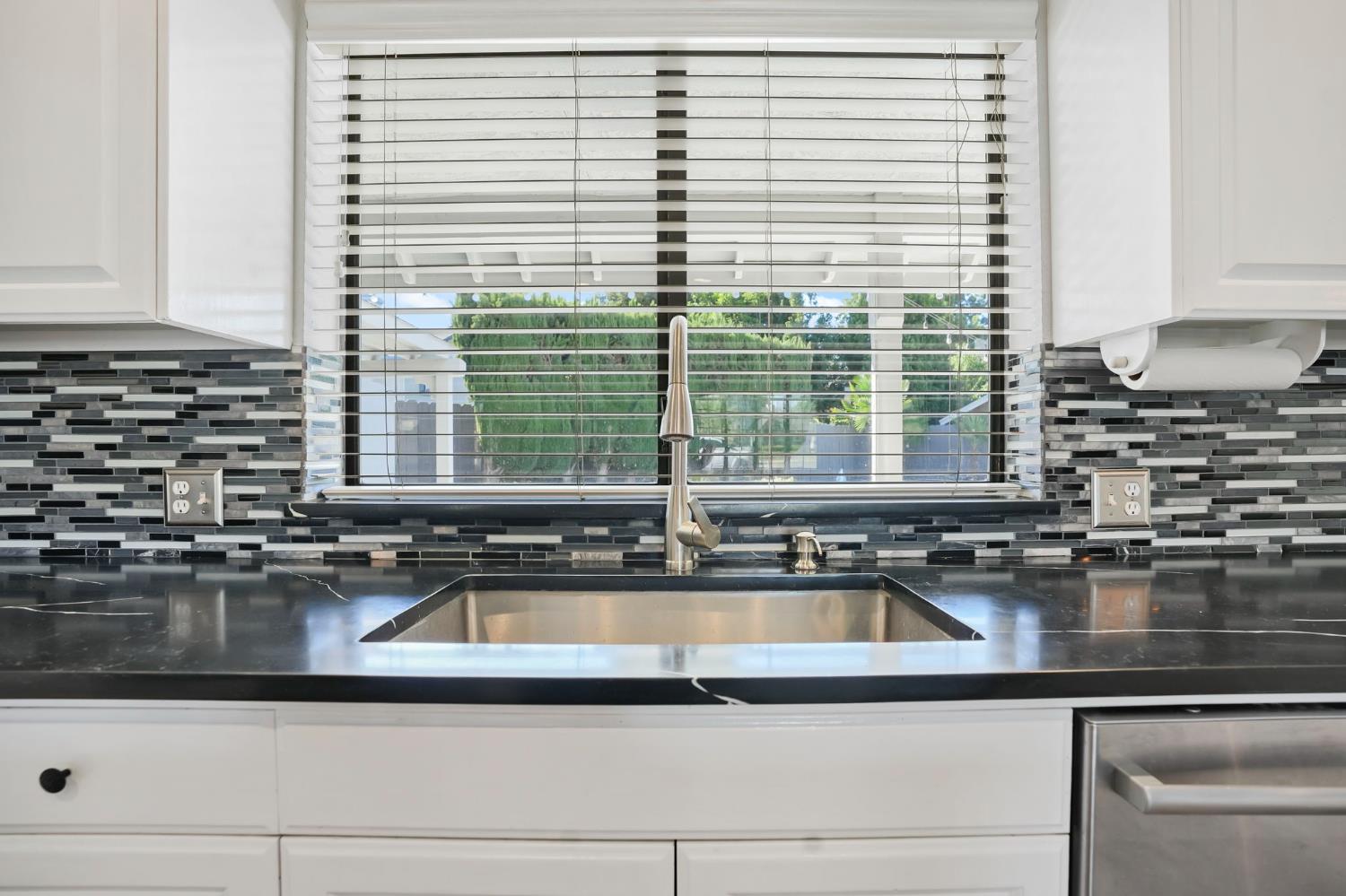 Modesto, California, 95356, United States, 4 Bedrooms Bedrooms, ,4 BathroomsBathrooms,Residential,Active,1929420