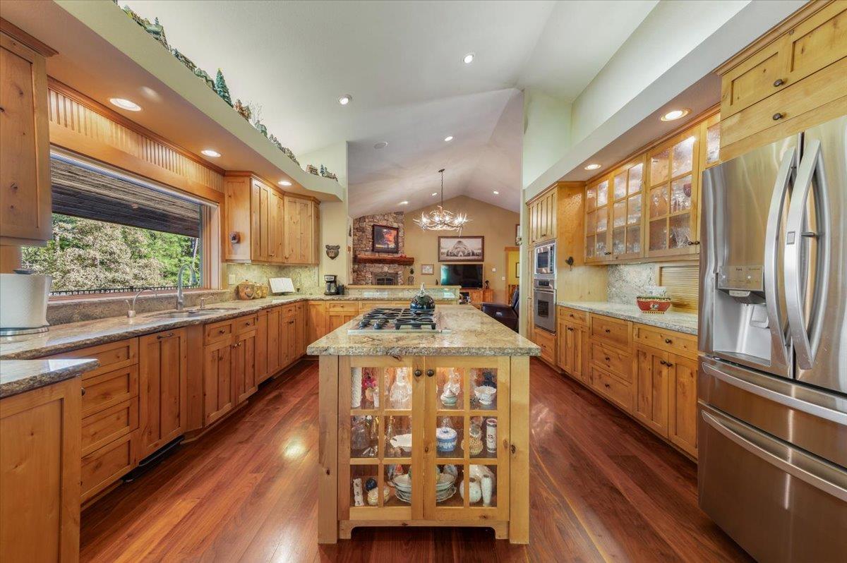 Nevada City, California, 95959, United States, 4 Bedrooms Bedrooms, ,4 BathroomsBathrooms,Residential,Active,2043131
