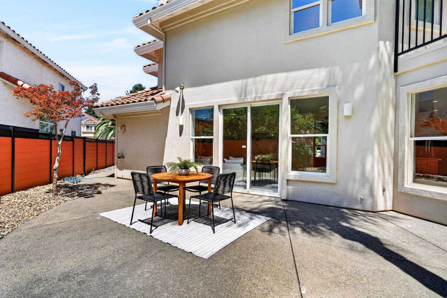 Davis, California, 95618, United States, 4 Bedrooms Bedrooms, ,3 BathroomsBathrooms,Residential,Pending,2045806