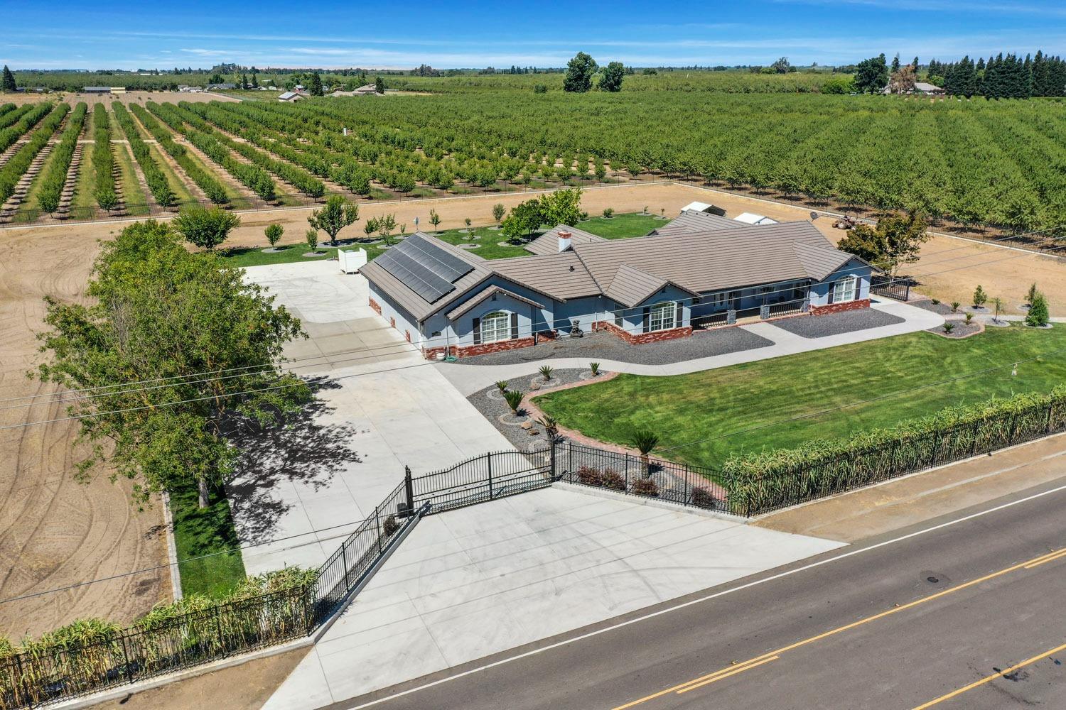 Manteca, California, 95336, United States, 4 Bedrooms Bedrooms, ,3 BathroomsBathrooms,Residential,Active,1946532