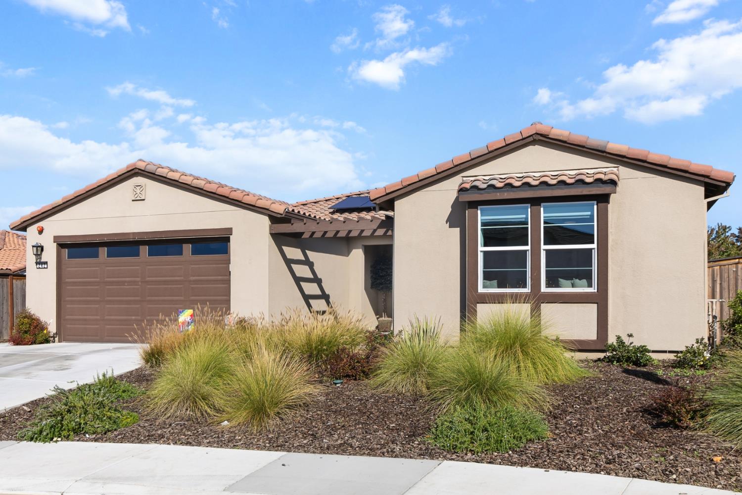 West Sacramento, California, 95605, United States, 3 Bedrooms Bedrooms, ,4 BathroomsBathrooms,Residential,Active,2008265