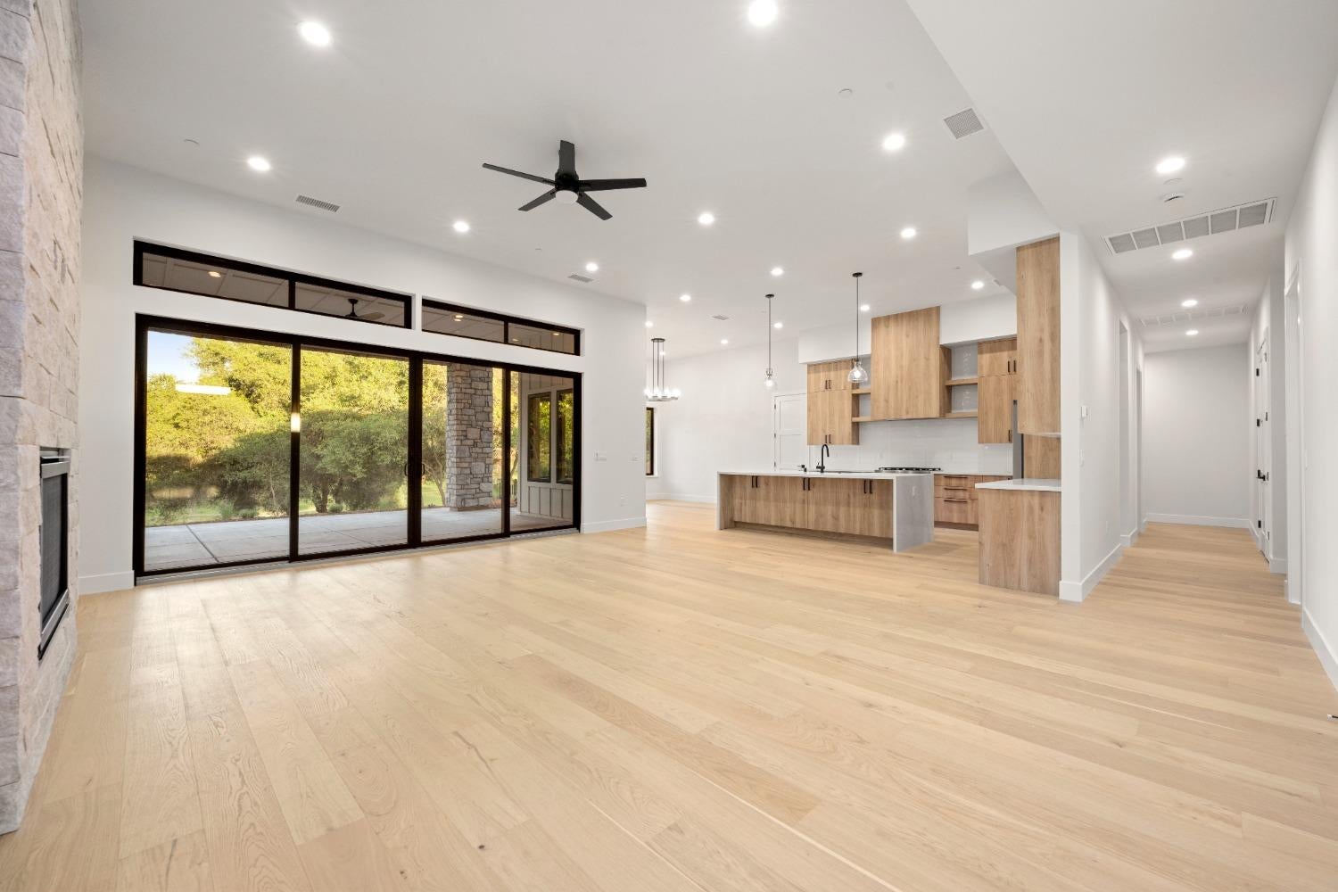 Auburn, California, 95602, United States, 4 Bedrooms Bedrooms, ,3 BathroomsBathrooms,Residential,Active,1959534