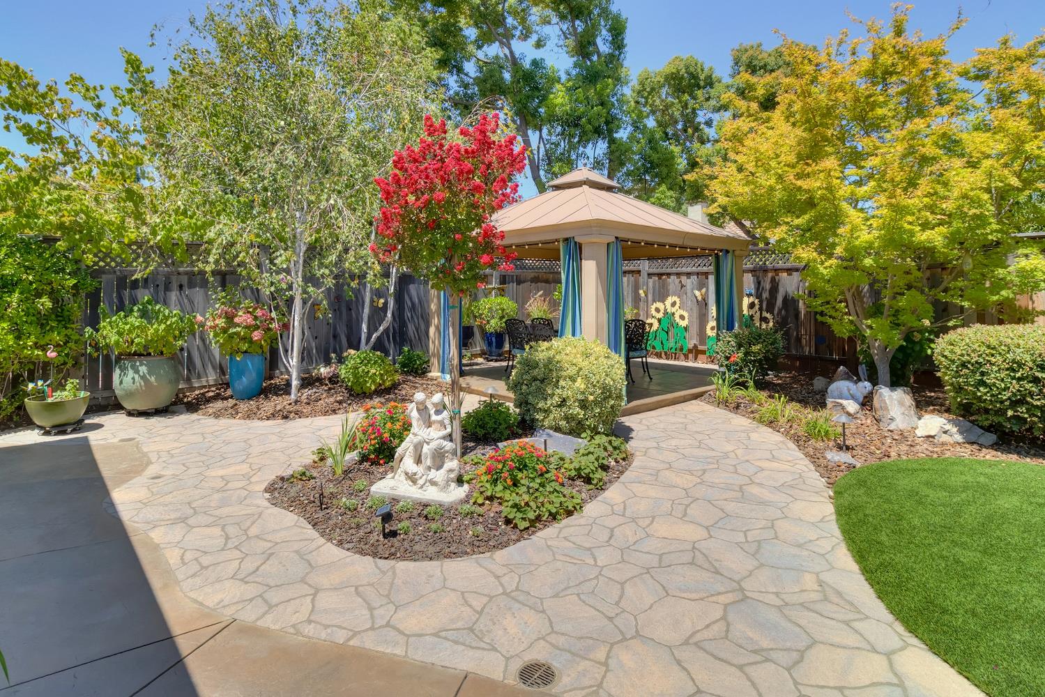 West Sacramento, California, 95605, United States, 4 Bedrooms Bedrooms, ,3 BathroomsBathrooms,Residential,Active,1929784