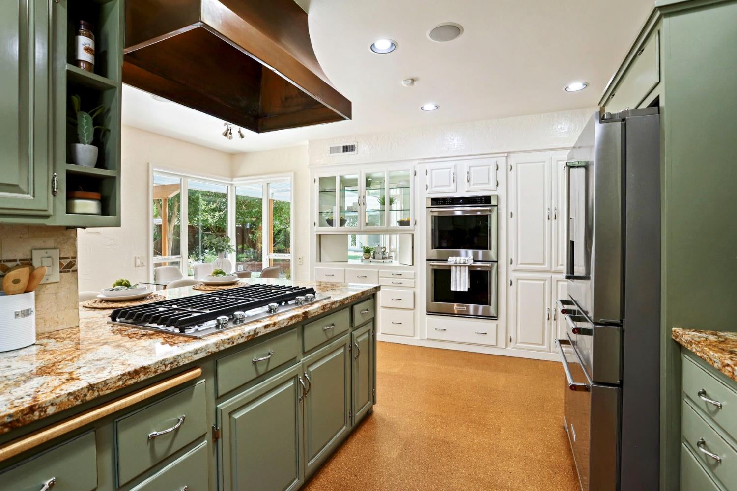 Modesto, California, 95350, United States, 4 Bedrooms Bedrooms, ,3 BathroomsBathrooms,Residential,Active,1877804