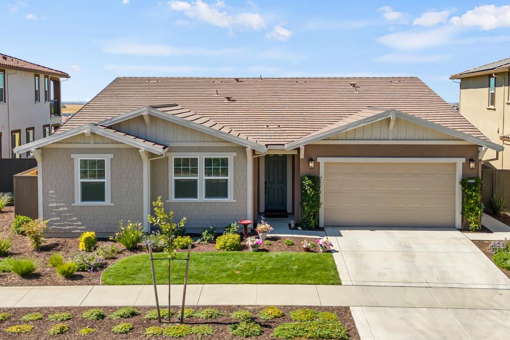 Folsom, California, 95630, United States, 4 Bedrooms Bedrooms, ,3 BathroomsBathrooms,Residential,Active,1922343