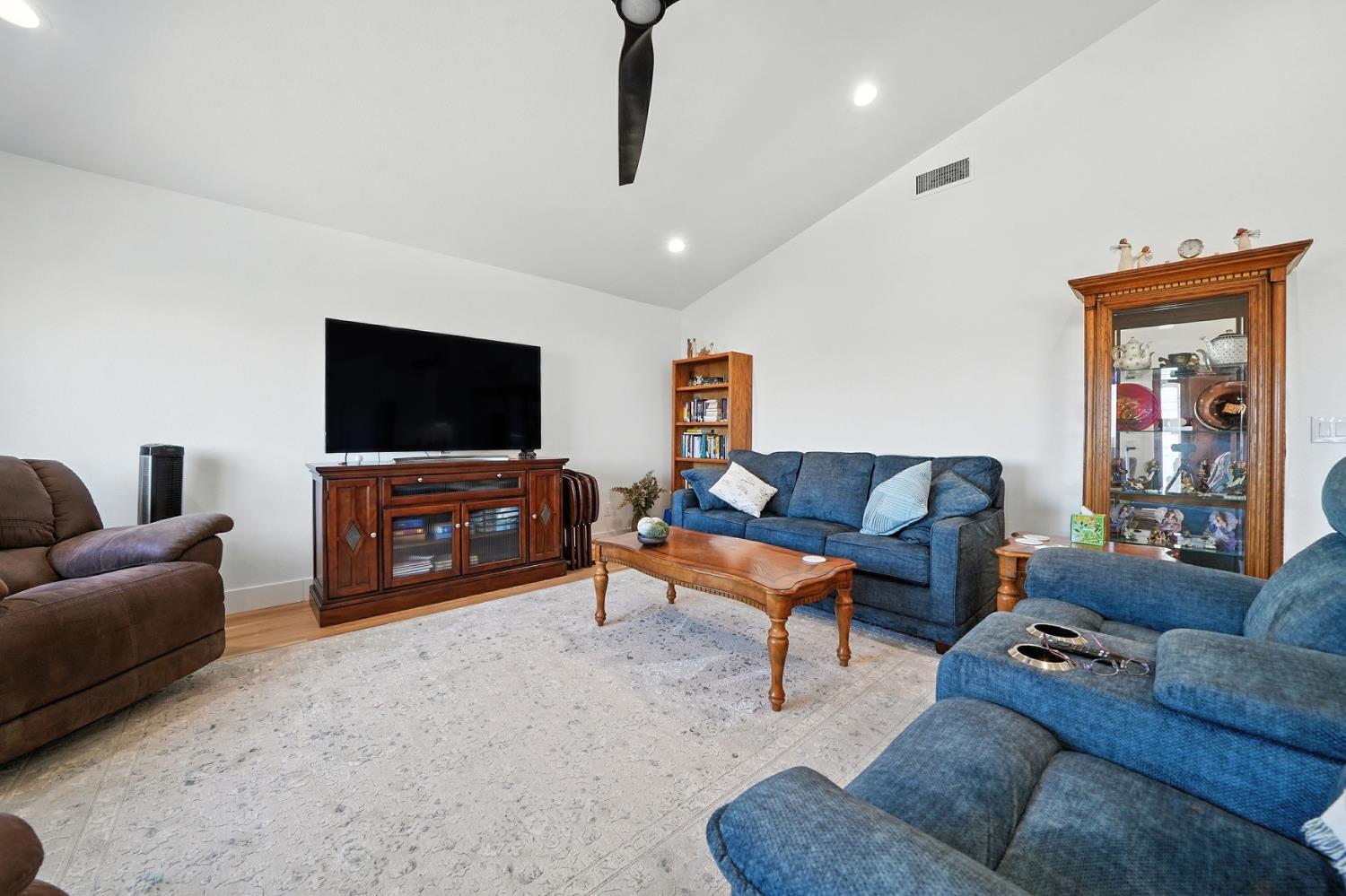 Angels Camp, California, 95222, United States, 3 Bedrooms Bedrooms, ,2 BathroomsBathrooms,Residential,Active,1942399