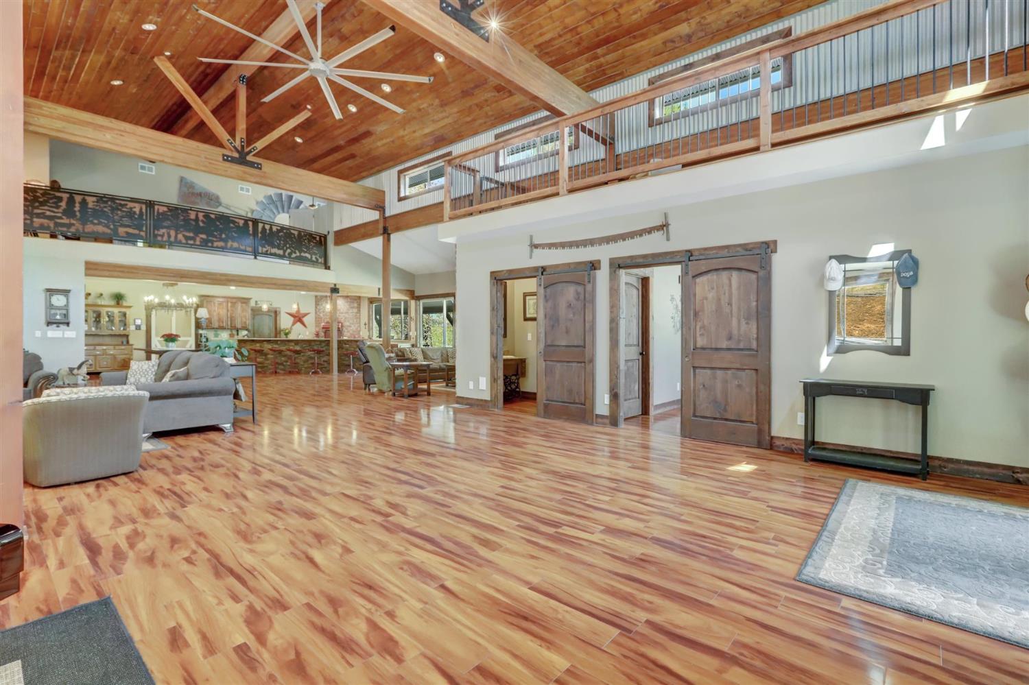 Grass Valley, California, 95949, United States, 4 Bedrooms Bedrooms, ,5 BathroomsBathrooms,Residential,Active,1941342