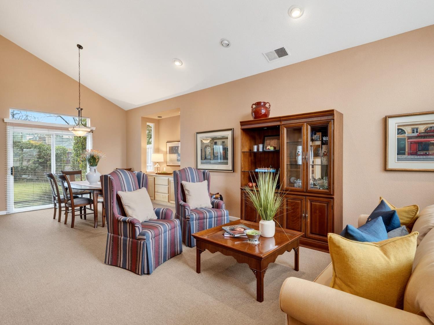 Davis, California, 95616, United States, 4 Bedrooms Bedrooms, ,3 BathroomsBathrooms,Residential,Active,2012895