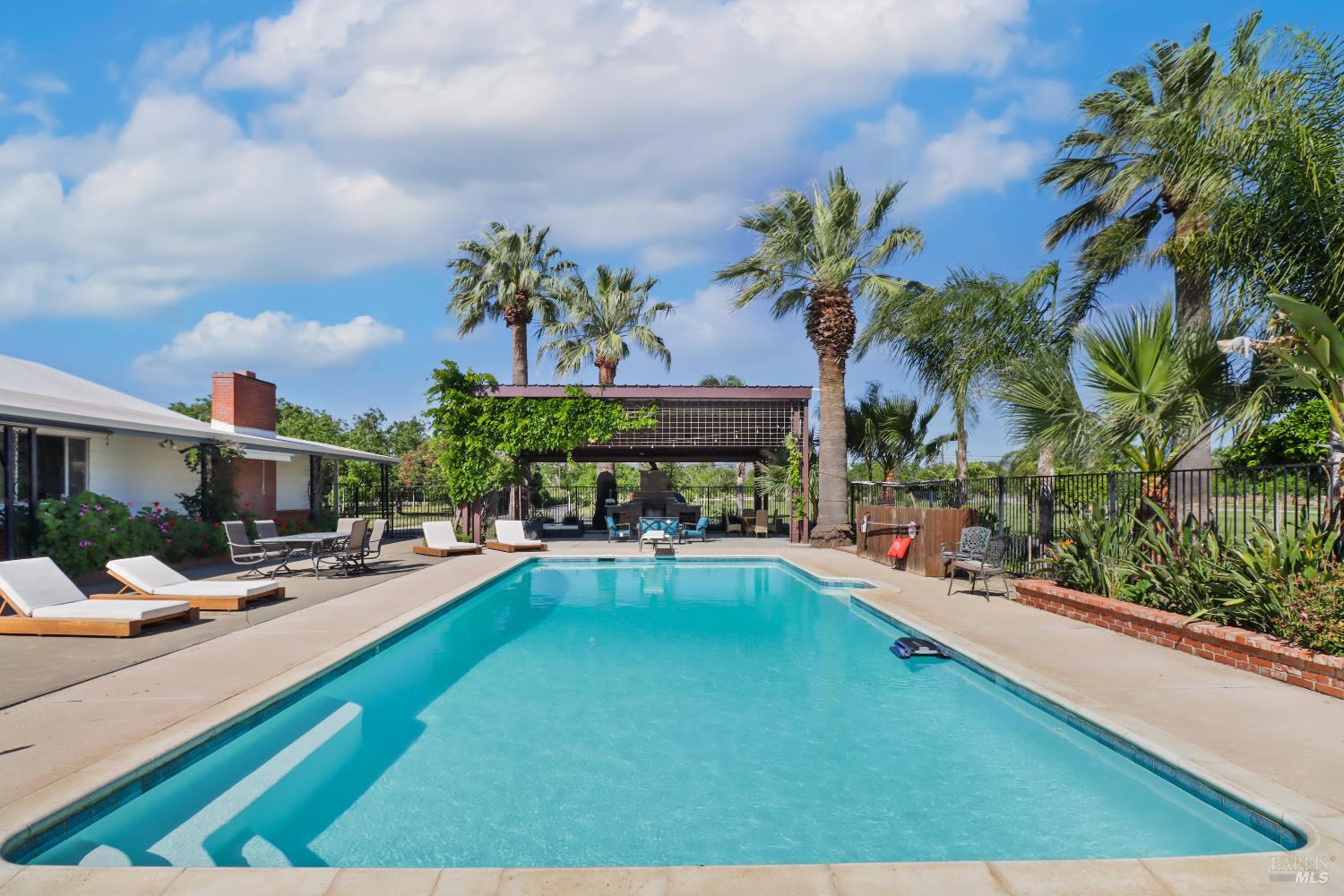 Winters, California, 95694, United States, 3 Bedrooms Bedrooms, ,2 BathroomsBathrooms,Residential,Active,1972159