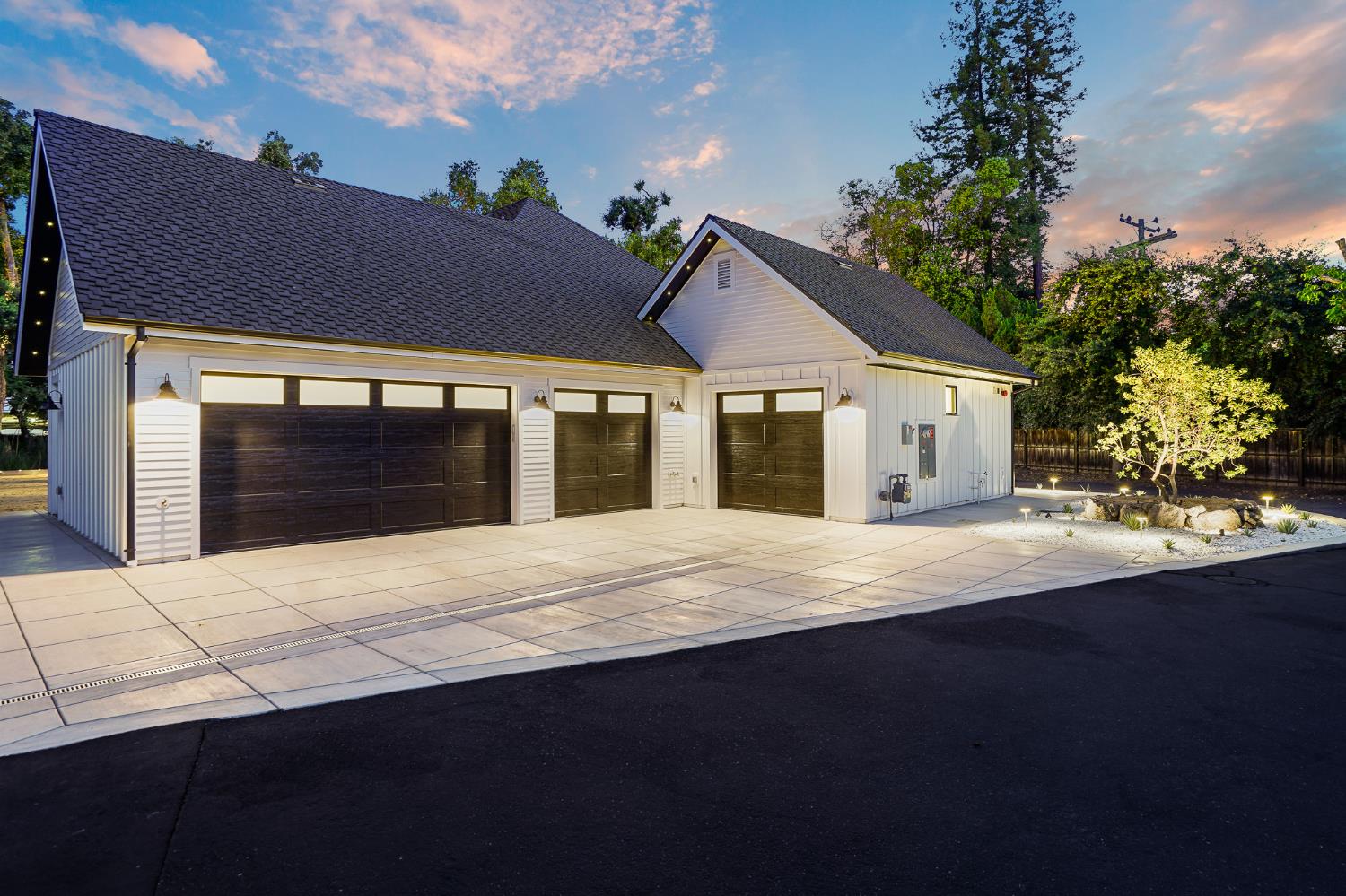 Stockton, California, 95207, United States, 4 Bedrooms Bedrooms, ,4 BathroomsBathrooms,Residential,Active,1899912
