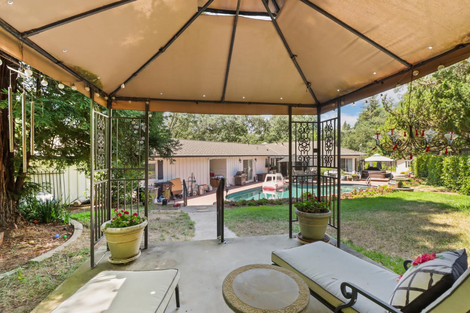 Carmichael, California, 95608, United States, 4 Bedrooms Bedrooms, ,3 BathroomsBathrooms,Residential,Active,1904149
