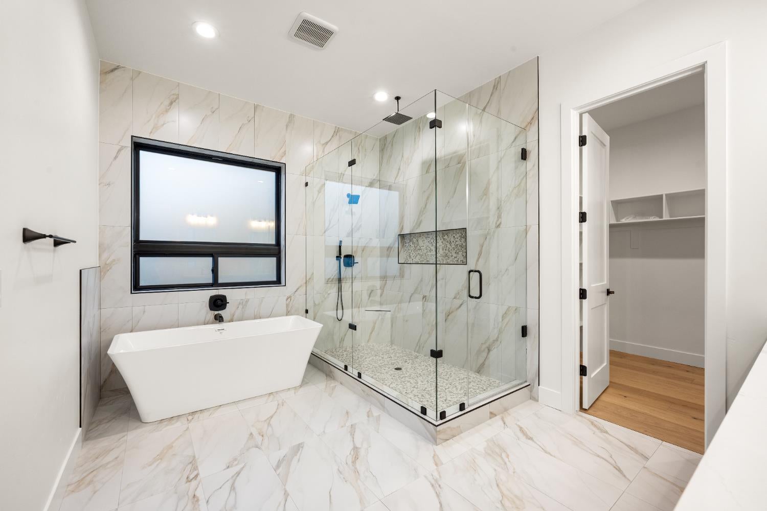 Auburn, California, 95602, United States, 4 Bedrooms Bedrooms, ,3 BathroomsBathrooms,Residential,Active,2003545