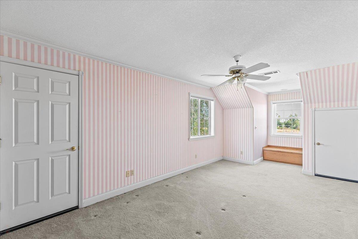 Galt, California, 95632, United States, 3 Bedrooms Bedrooms, ,3 BathroomsBathrooms,Residential,Active,1922295