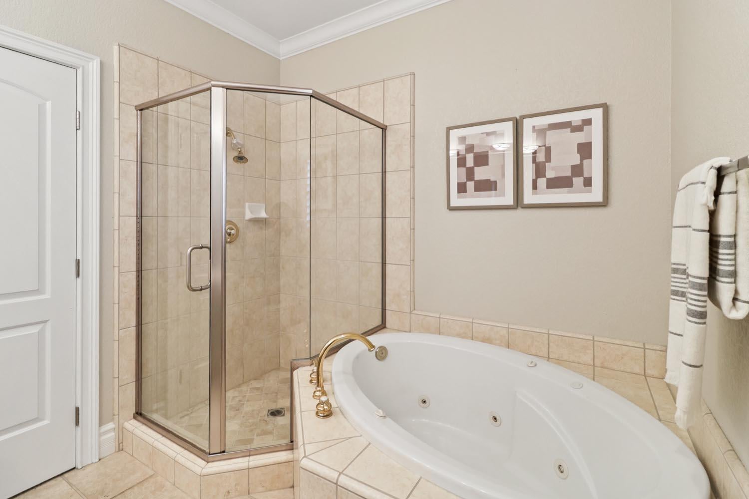 Carmichael, California, 95608, United States, 5 Bedrooms Bedrooms, ,5 BathroomsBathrooms,Residential,Active,1927677
