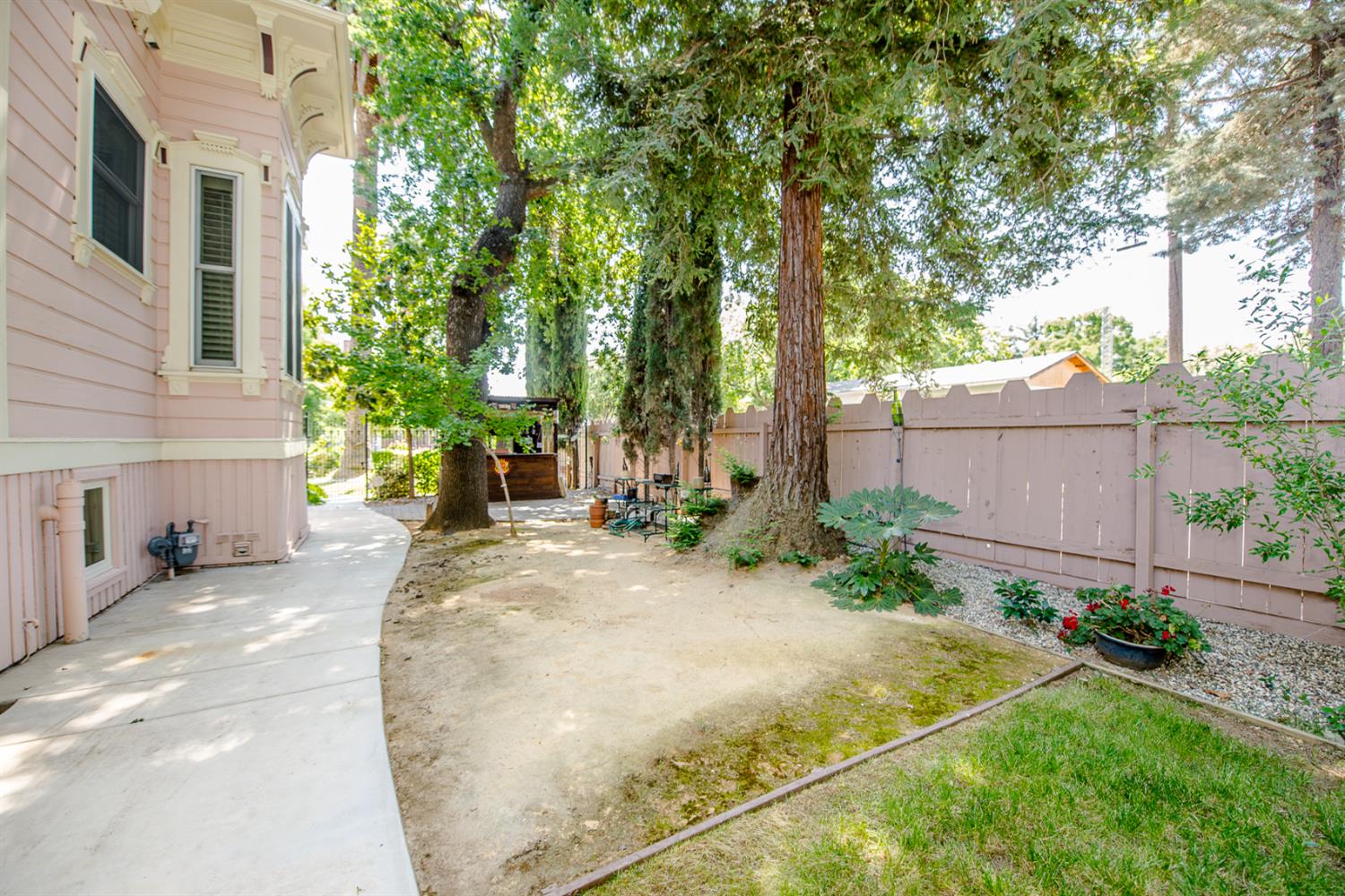 Woodland, California, 95695, United States, 5 Bedrooms Bedrooms, ,4 BathroomsBathrooms,Residential,Active,1843839