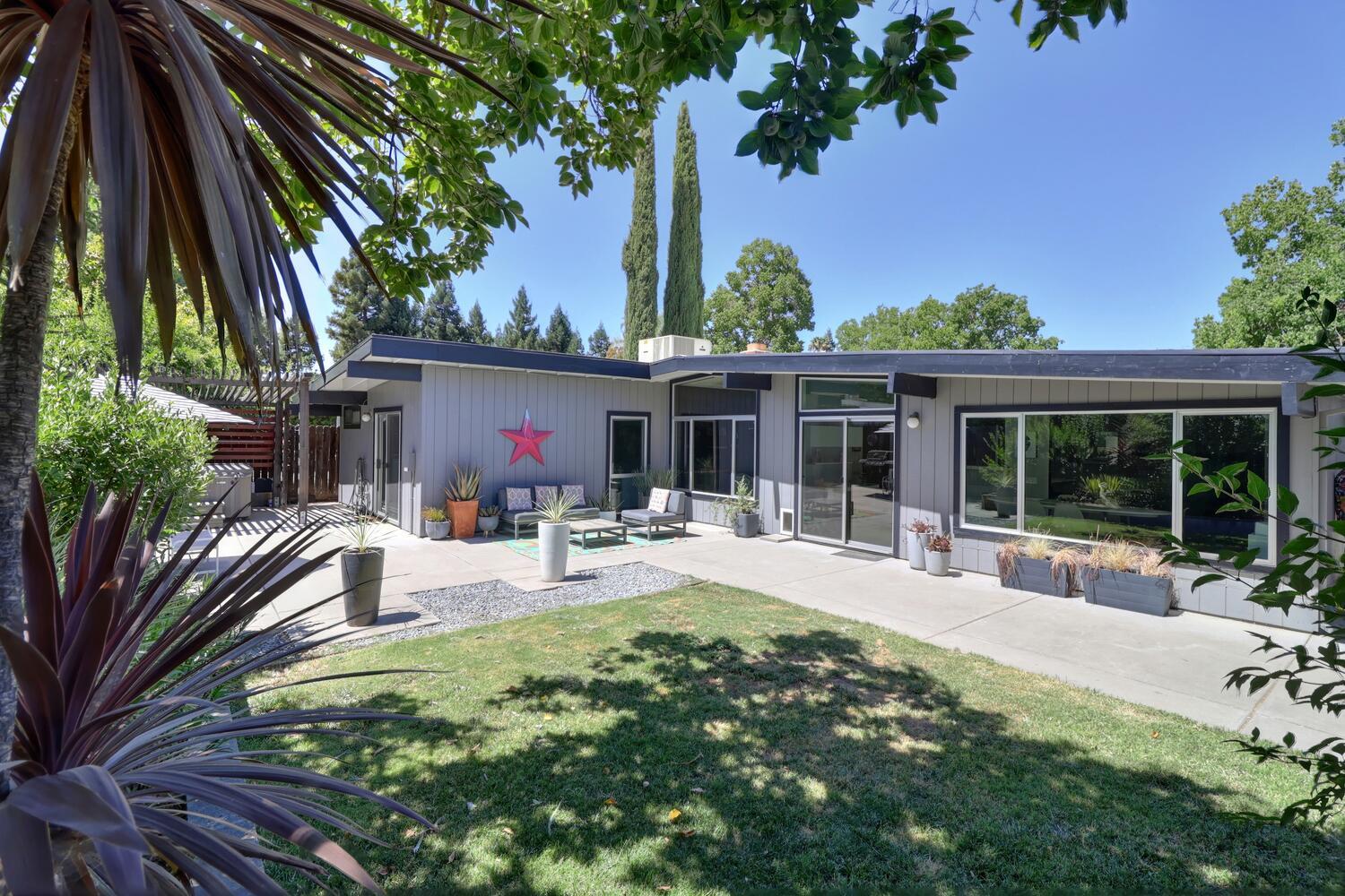 Davis, California, 95616, United States, 4 Bedrooms Bedrooms, ,3 BathroomsBathrooms,Residential,Active,1922279