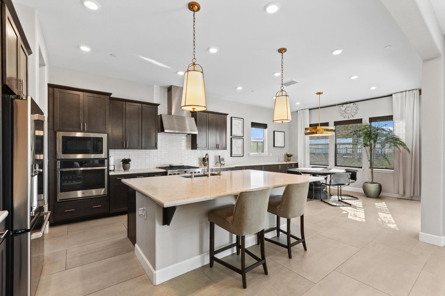 Folsom, California, 95630, United States, 4 Bedrooms Bedrooms, ,5 BathroomsBathrooms,Residential,Active,2008753