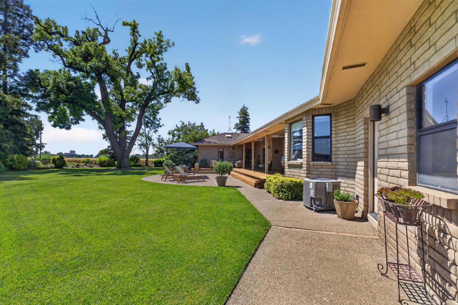 Woodland, California, 95776, United States, 5 Bedrooms Bedrooms, ,3 BathroomsBathrooms,Residential,Pending,2045625