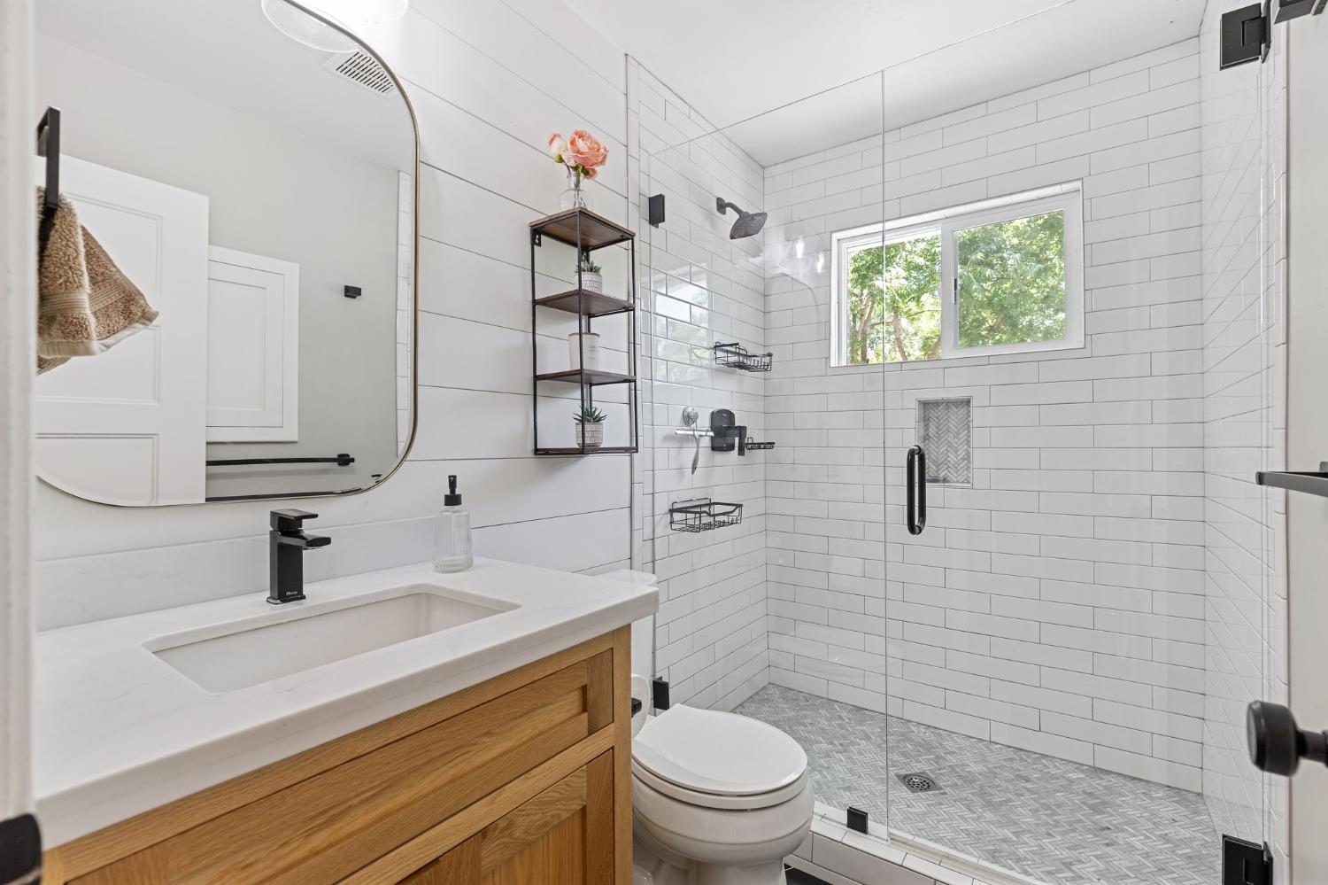 Loomis, California, 95650, United States, 3 Bedrooms Bedrooms, ,2 BathroomsBathrooms,Residential,Pending,1922290