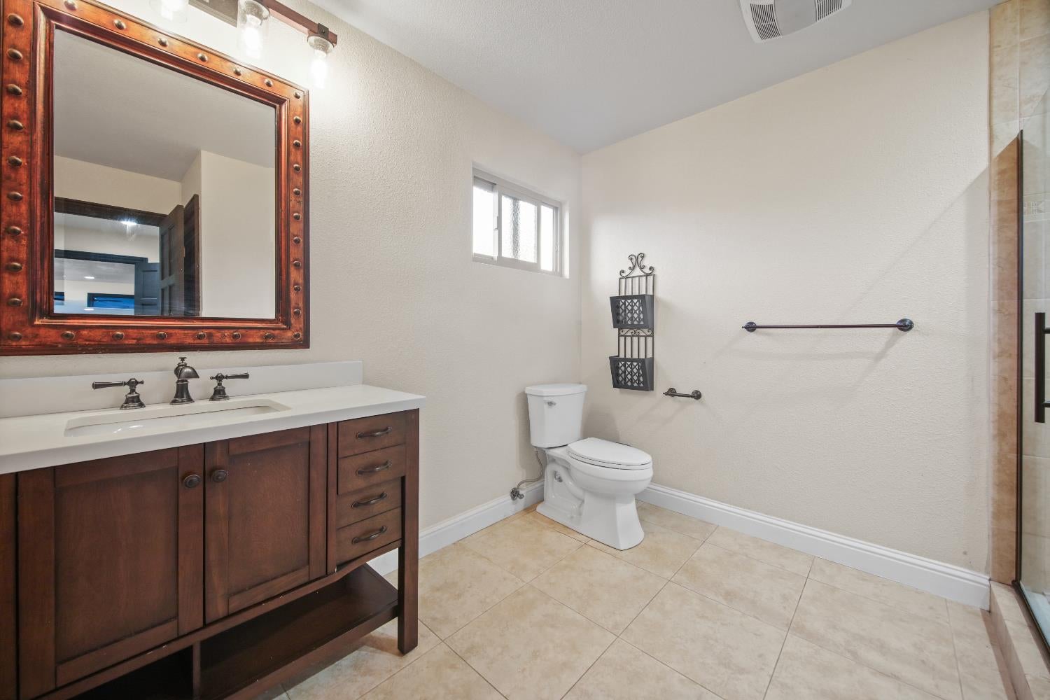 Stockton, California, 95219, United States, 4 Bedrooms Bedrooms, ,5 BathroomsBathrooms,Residential,Active,1970940