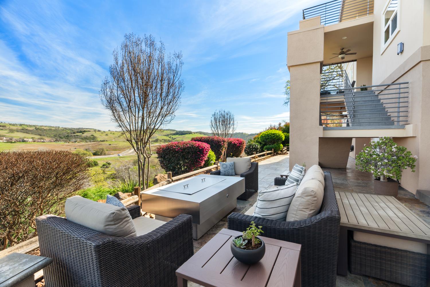 El Dorado Hills, California, 95762, United States, 5 Bedrooms Bedrooms, ,4 BathroomsBathrooms,Residential,Active,2023351