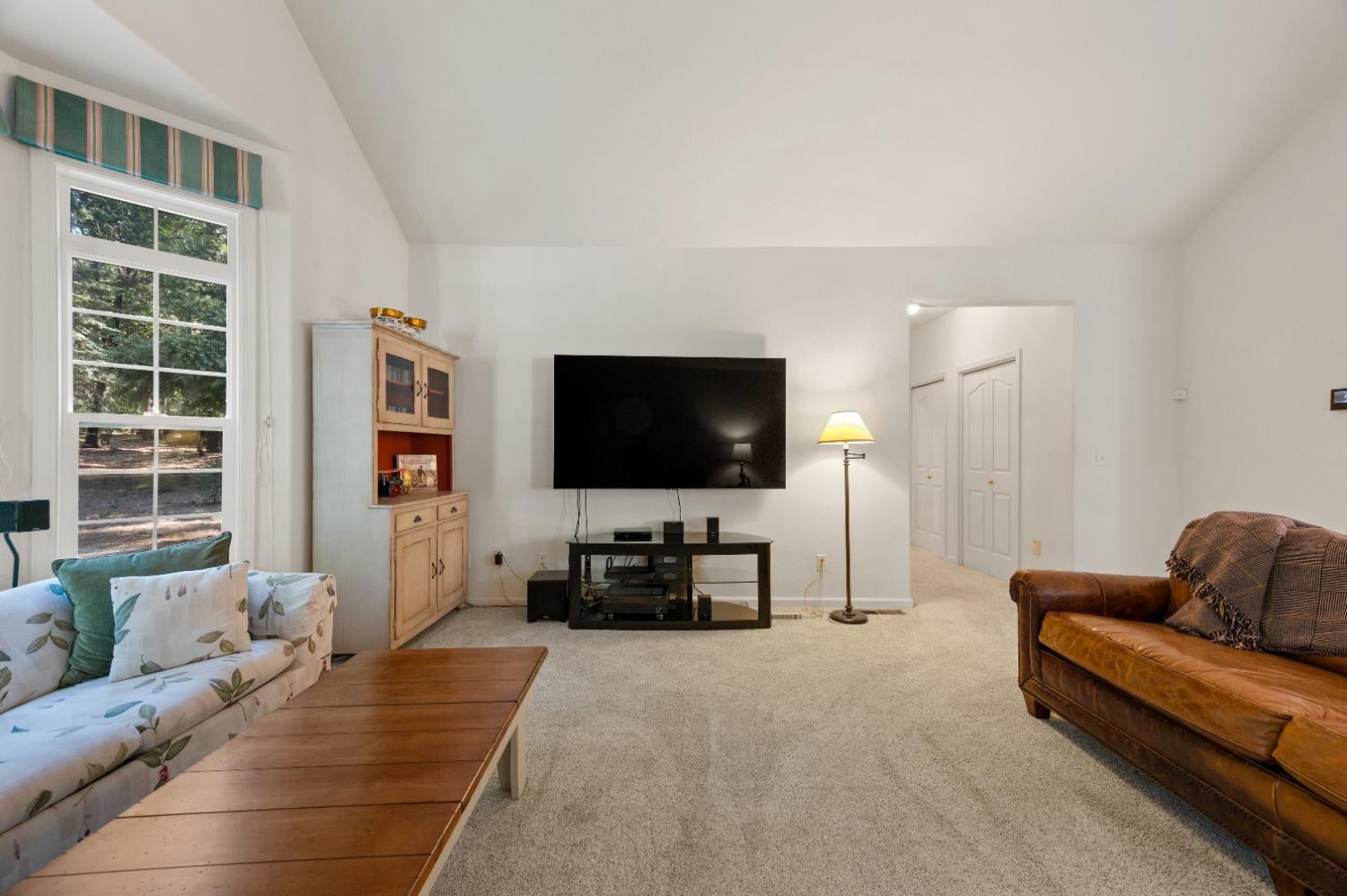 Nevada City, California, 95959, United States, 3 Bedrooms Bedrooms, ,4 BathroomsBathrooms,Residential,Active,1919052