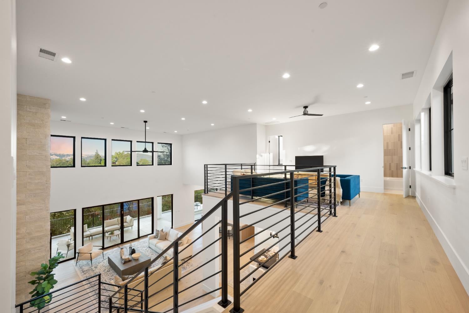 Loomis, California, 95650, United States, 5 Bedrooms Bedrooms, ,4 BathroomsBathrooms,Residential,Active,1959535