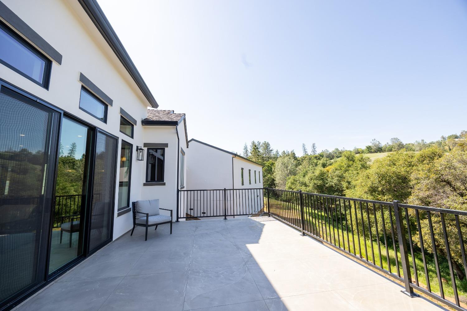 Auburn, California, 95603, United States, 4 Bedrooms Bedrooms, ,4 BathroomsBathrooms,Residential,Active,2017471