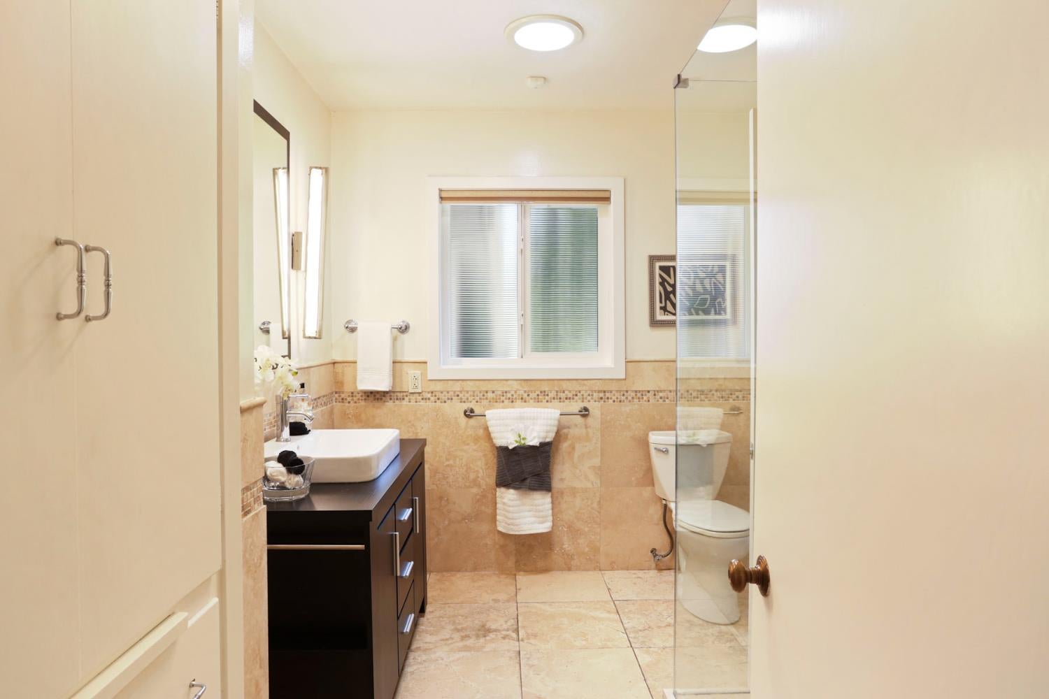 Modesto, California, 95350, United States, 4 Bedrooms Bedrooms, ,3 BathroomsBathrooms,Residential,Active,1877804