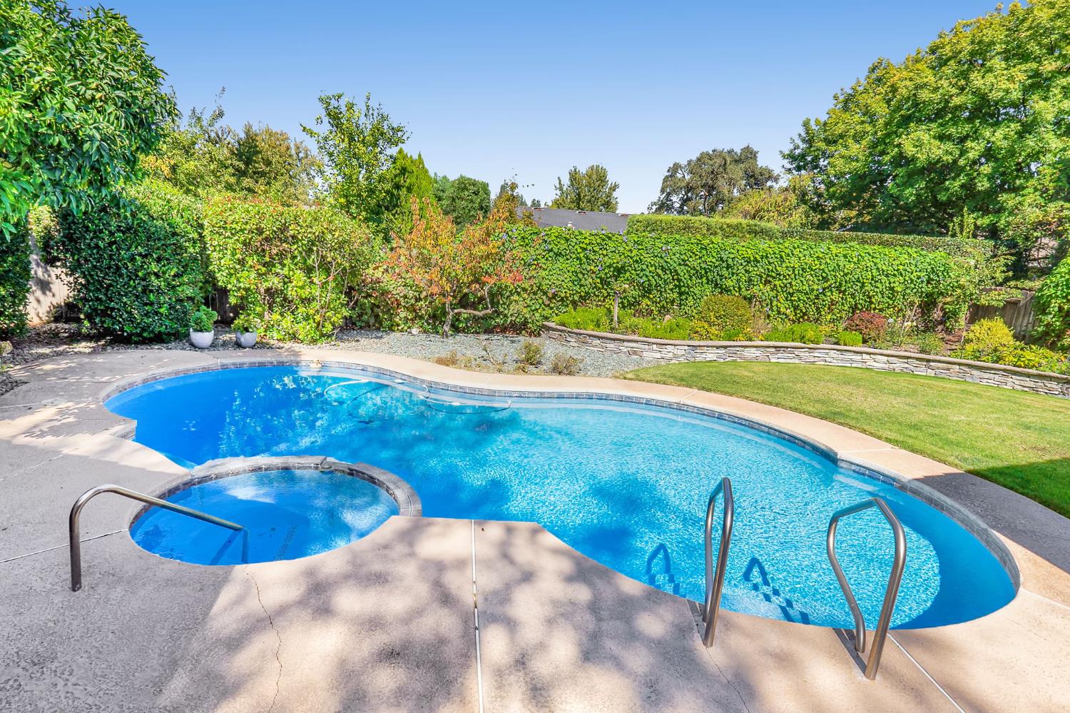 Davis, California, 95618, United States, 5 Bedrooms Bedrooms, ,4 BathroomsBathrooms,Residential,Active,1960157