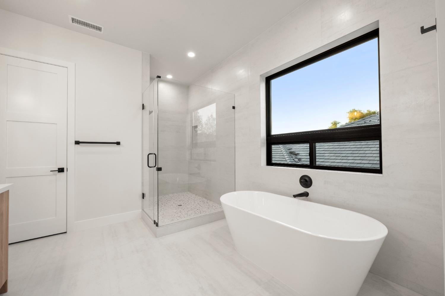 Auburn, California, 95602, United States, 4 Bedrooms Bedrooms, ,3 BathroomsBathrooms,Residential,Active,1959534