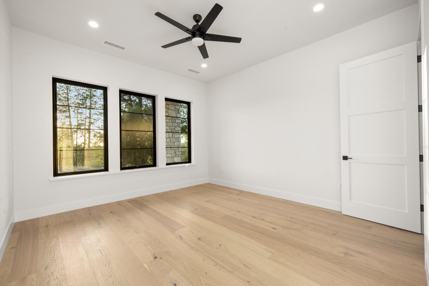 Auburn, California, 95602, United States, 4 Bedrooms Bedrooms, ,3 BathroomsBathrooms,Residential,Active,1943769
