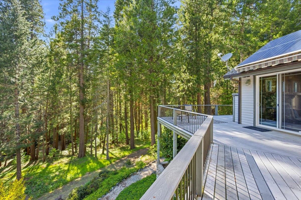 Nevada City, California, 95959, United States, 3 Bedrooms Bedrooms, ,3 BathroomsBathrooms,Residential,Active,2043425