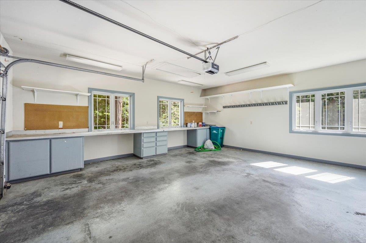 Nevada City, California, 95959, United States, 3 Bedrooms Bedrooms, ,3 BathroomsBathrooms,Residential,Active,2043425