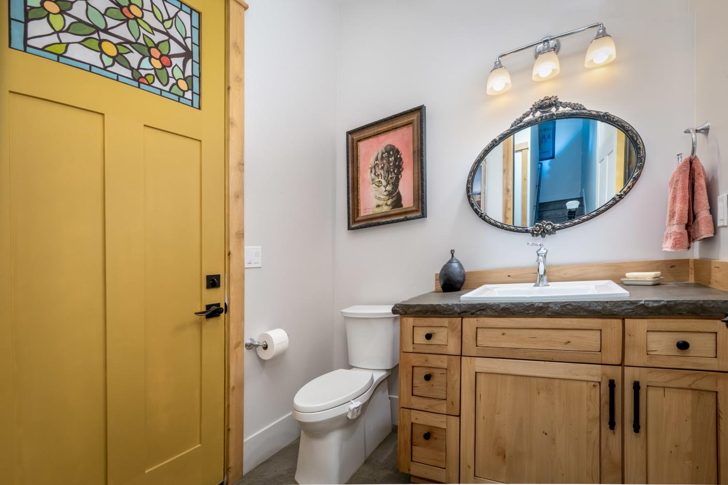 Smartsville, California, 95977, United States, 1 Bedroom Bedrooms, ,3 BathroomsBathrooms,Residential,Active,1952299