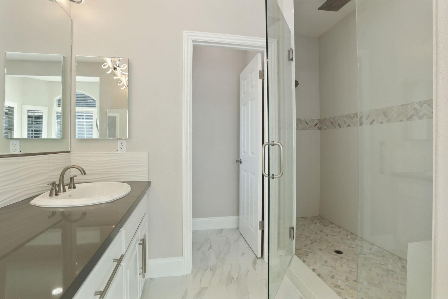 Manteca, California, 95336, United States, 4 Bedrooms Bedrooms, ,3 BathroomsBathrooms,Residential,Active,1946532