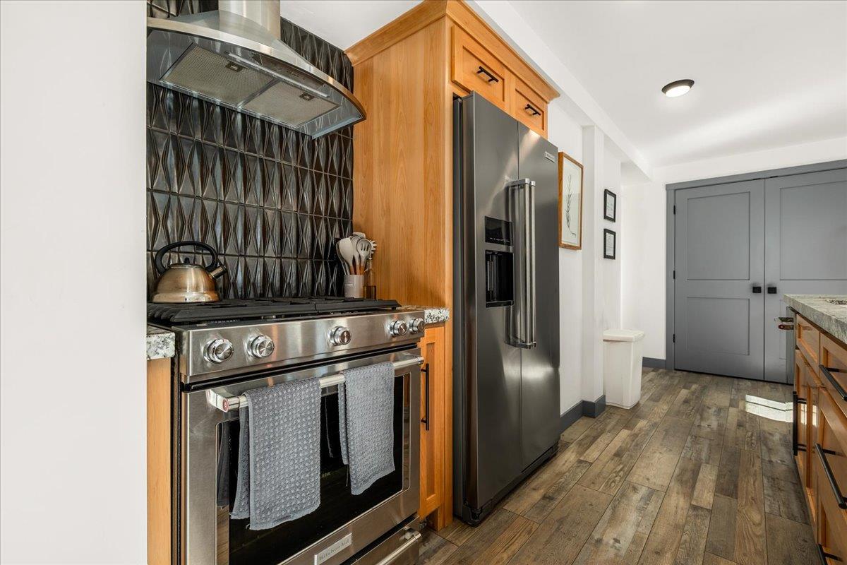 Nevada City, California, 95959, United States, 7 Bedrooms Bedrooms, ,5 BathroomsBathrooms,Residential,Active,2011864