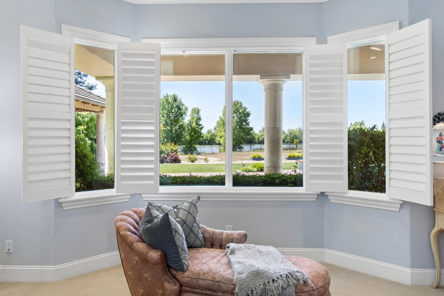 Sacramento, California, 95830, United States, 4 Bedrooms Bedrooms, ,4 BathroomsBathrooms,Residential,Active,2045041