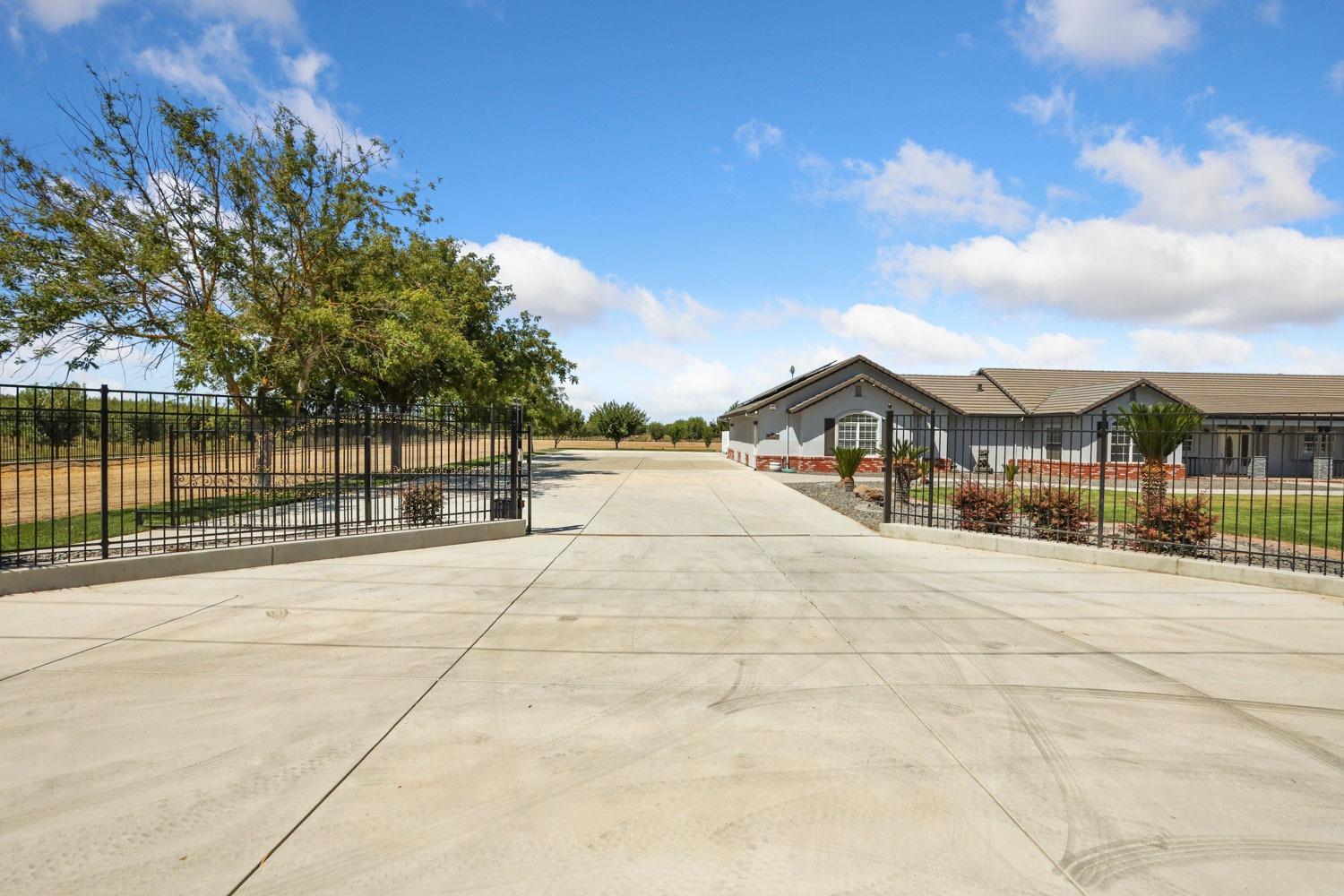 Manteca, California, 95336, United States, 4 Bedrooms Bedrooms, ,3 BathroomsBathrooms,Residential,Active,1946532