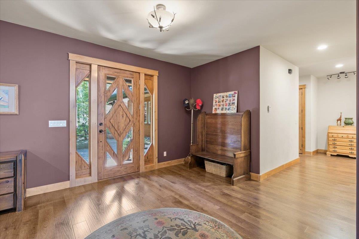 Nevada City, California, 95959, United States, 3 Bedrooms Bedrooms, ,4 BathroomsBathrooms,Residential,Active,1893237