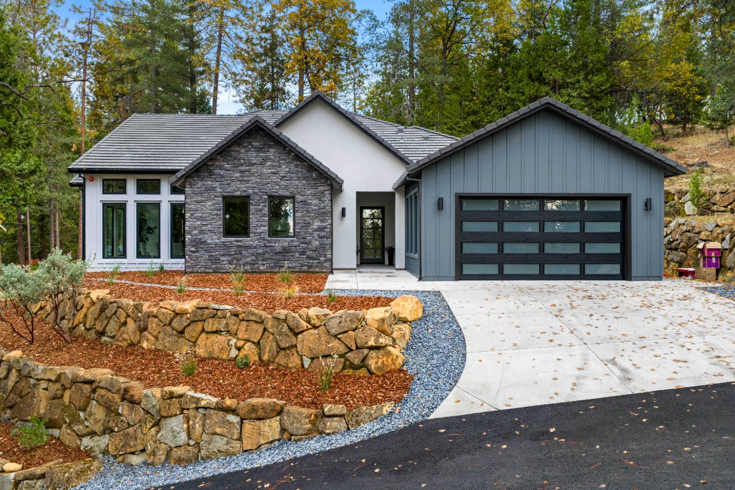 Meadow Vista, California, 95722, United States, 4 Bedrooms Bedrooms, ,4 BathroomsBathrooms,Residential,Active,1968421