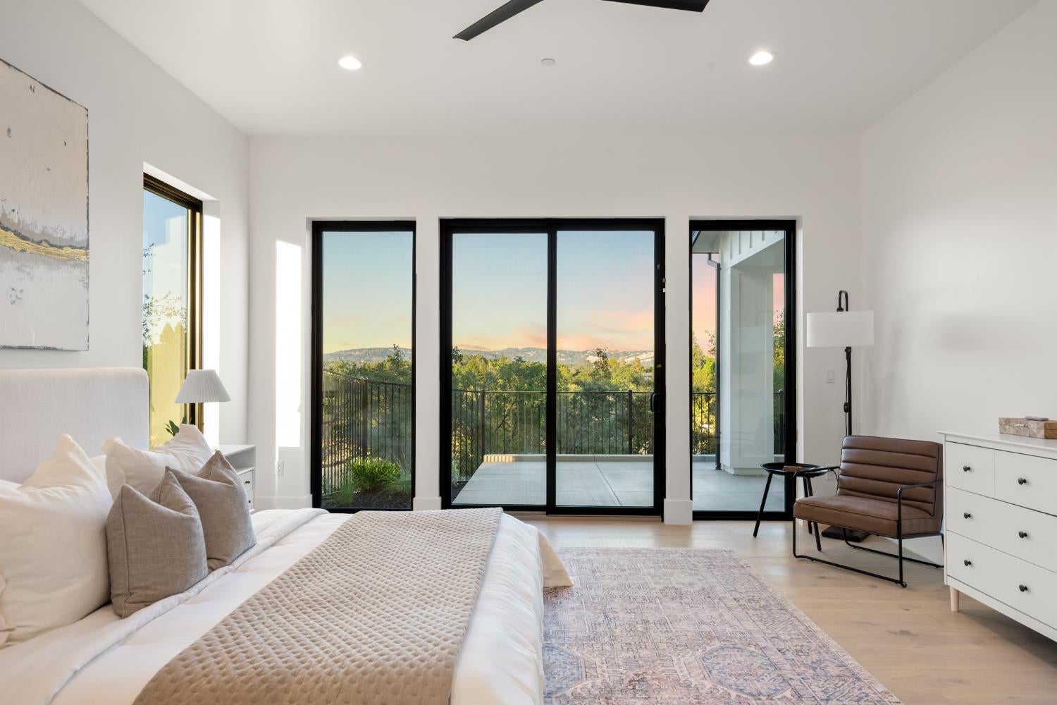 Loomis, California, 95650, United States, 5 Bedrooms Bedrooms, ,4 BathroomsBathrooms,Residential,Active,1959535