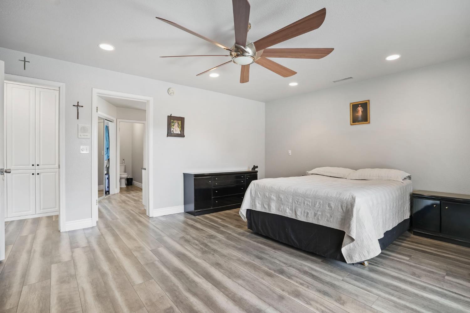 Modesto, California, 95356, United States, 4 Bedrooms Bedrooms, ,4 BathroomsBathrooms,Residential,Active,1929420