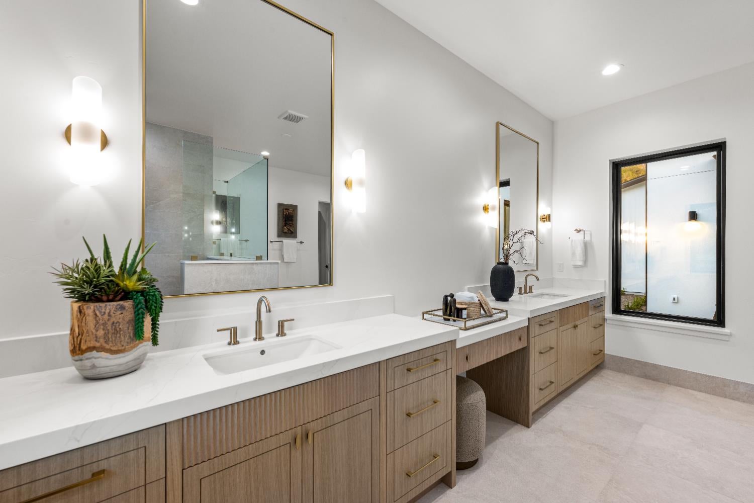 Newcastle, California, 95658, United States, 5 Bedrooms Bedrooms, ,4 BathroomsBathrooms,Residential,Active,2013165